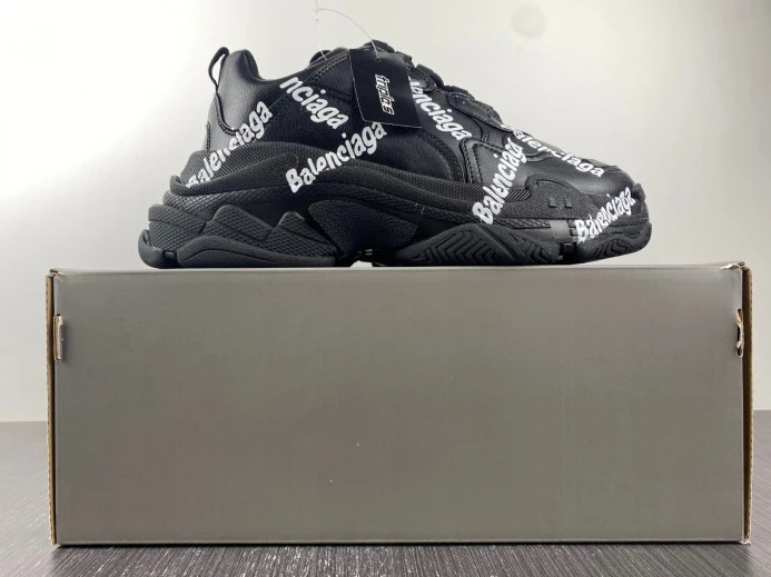 Fashionable BLCG TRIPLE S SNEAKER 536737 W2FAB 2394