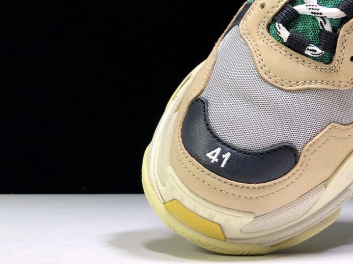 Fashionable BLCG Triple S Curry 516440 W09O2 2537