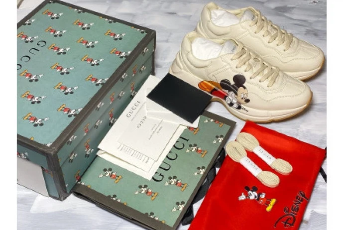 Fashionable DISNEY & GUCC 602049 DRW00 2909