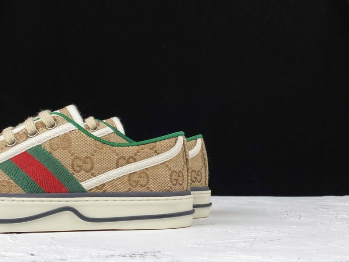 Fashionable GG GUCC Tennis 1977 sneaker 606111 HVK20 2932