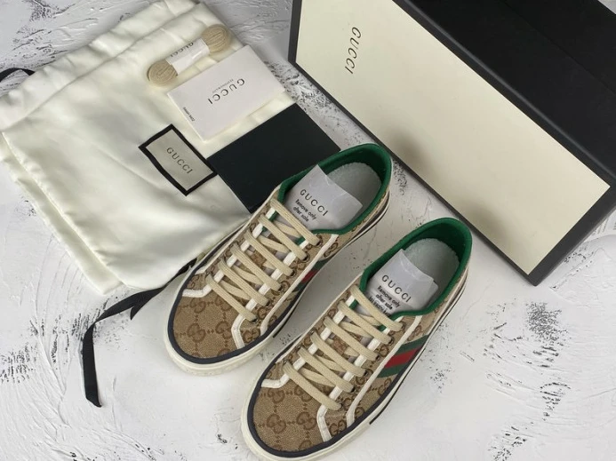 Fashionable GG GUCC Tennis 1977 sneaker 606111 HVK20 2932