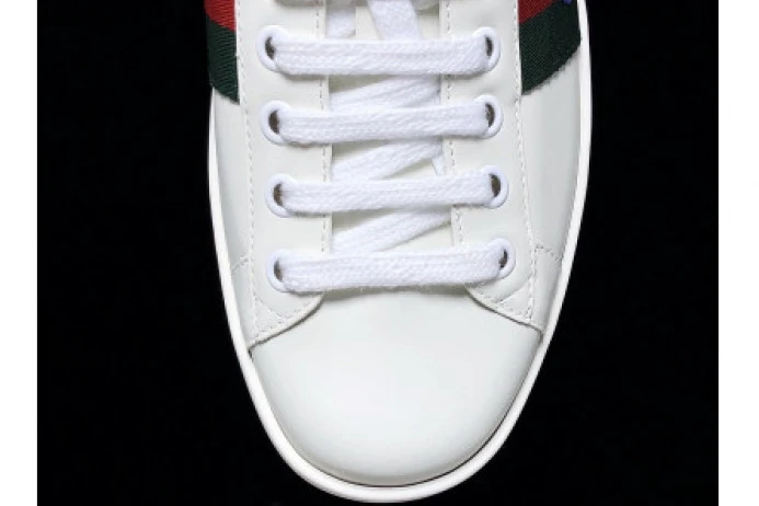 Fashionable GUCC ACE EMBROIDERED LOW-TOP SNEAKER 2916