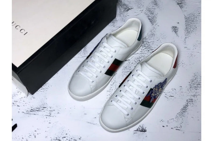Fashionable GUCC ACE EMBROIDERED LOW-TOP SNEAKER 2916