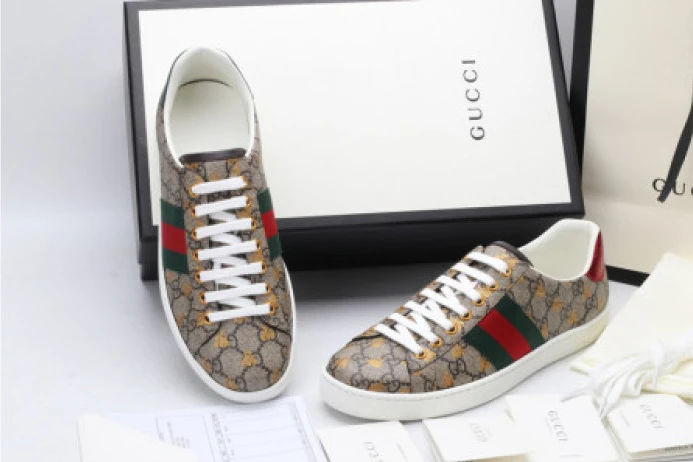 Fashionable GUCC ACE EMBROIDERED LOW-TOP SNEAKER 548950 9N020 2926
