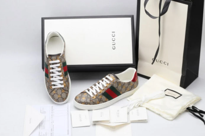 Fashionable GUCC ACE EMBROIDERED LOW-TOP SNEAKER 548950 9N020 2926