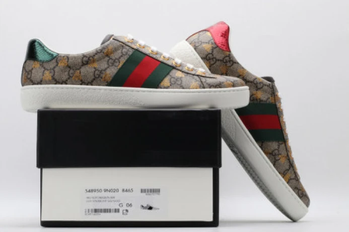 Fashionable GUCC ACE EMBROIDERED LOW-TOP SNEAKER 548950 9N020 2926