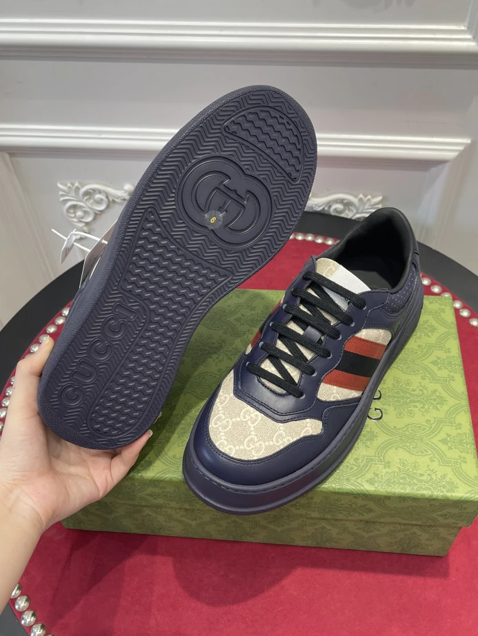 Fashionable GUCC LOW-TOP SNEAKER 2865