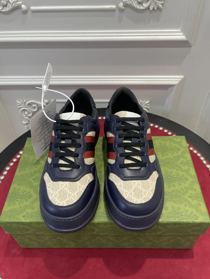 Fashionable GUCC LOW-TOP SNEAKER 2865