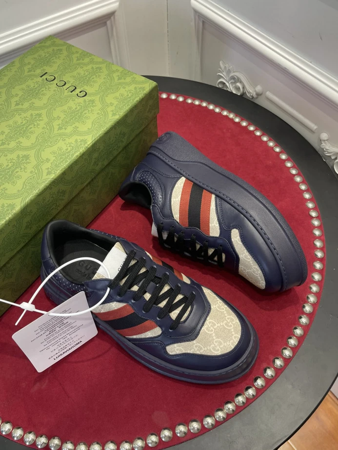 Fashionable GUCC LOW-TOP SNEAKER 2865