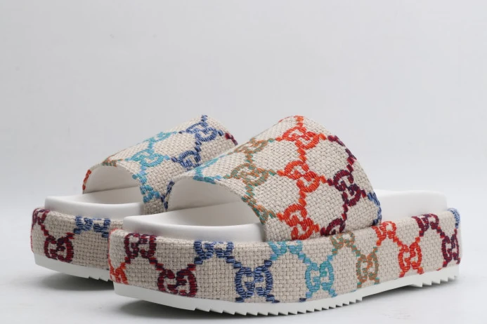Fashionable GUCC SLIPPERS 2877