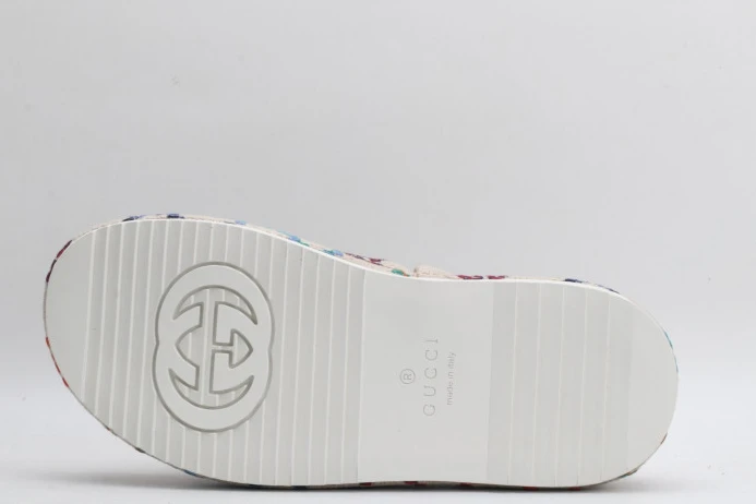 Fashionable GUCC SLIPPERS 2877