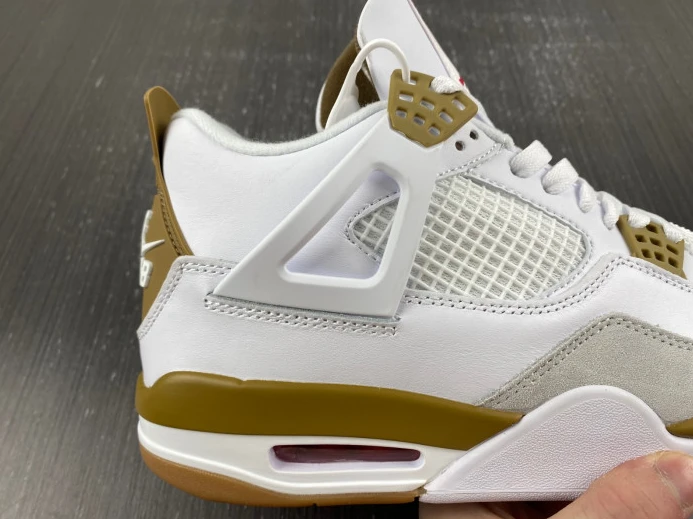 Fashionable Jordan 4 Retro SB DR5415- 992
