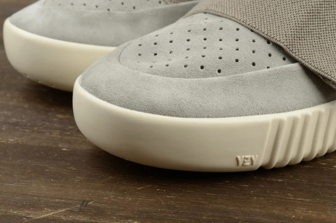 Fashionable Kanye West x adidas Yeezy 750 Boost Grey B 380