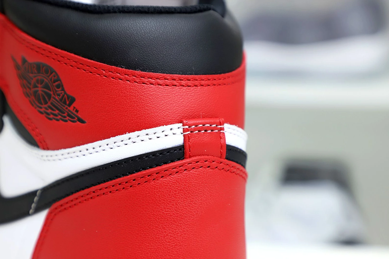 Fashionable Kimikick Air Jordan 1 Retro Black Toe (2016) 1962