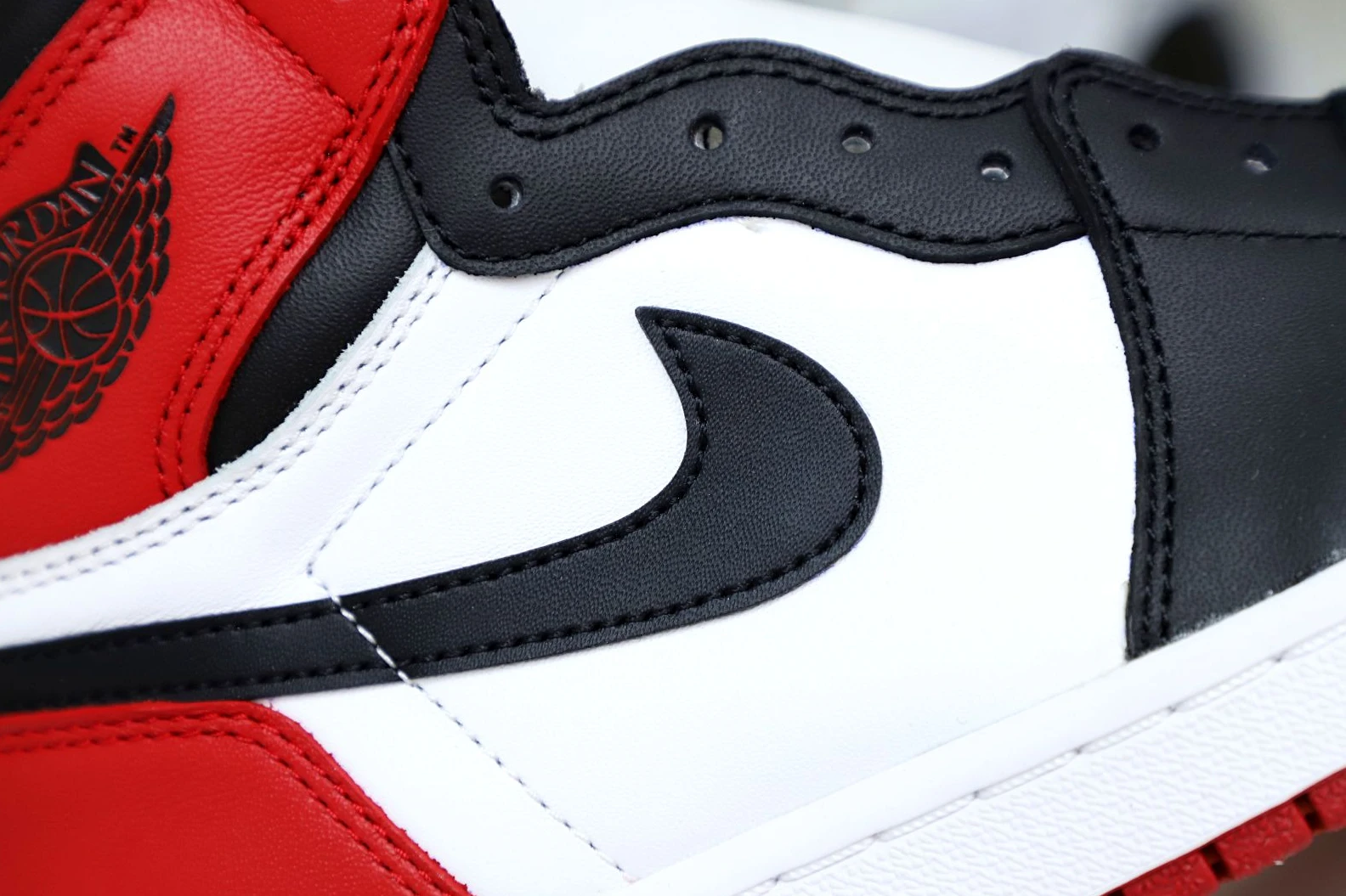 Fashionable Kimikick Air Jordan 1 Retro Black Toe (2016) 1962