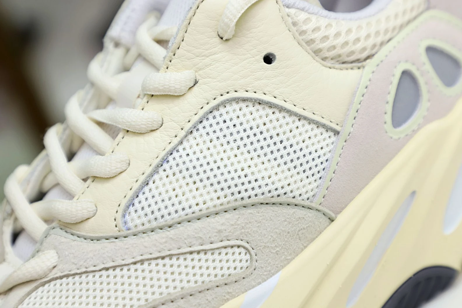 Fashionable Kimikick YEEZY BOOST 700 'ANALOG' 15