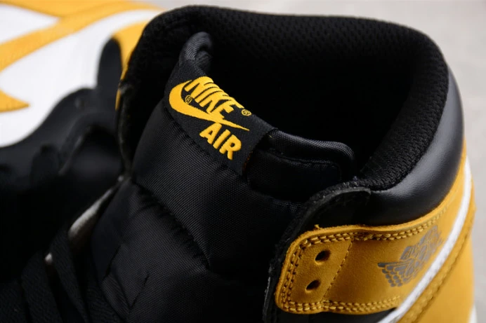 Fashionable air jordan 1 retro high yellow ochre 555088- 1599
