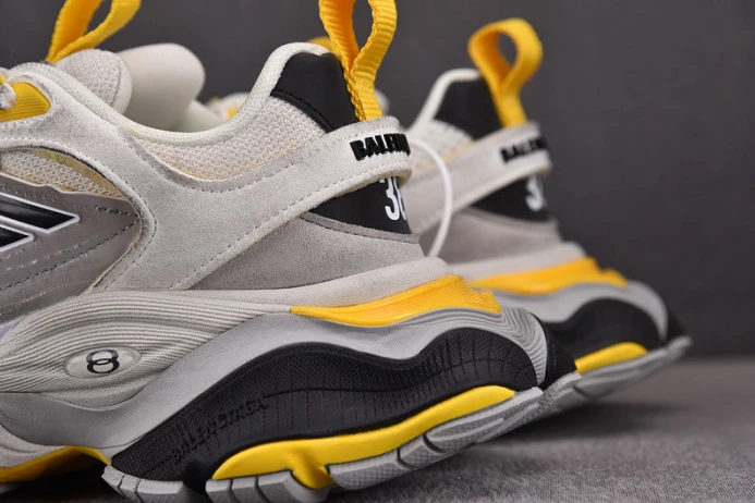 Fashionable cargo sneaker grey black yellow 784341w2mv 2240