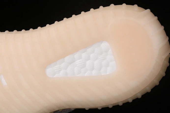 Fashionable kids ad*s yeezy boost 350 v2 synth “non-reflective” 168