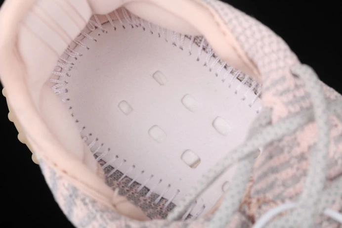 Fashionable kids ad*s yeezy boost 350 v2 synth “non-reflective” 168