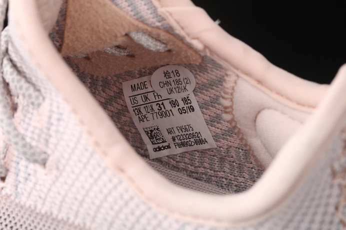 Fashionable kids ad*s yeezy boost 350 v2 synth “non-reflective” 168