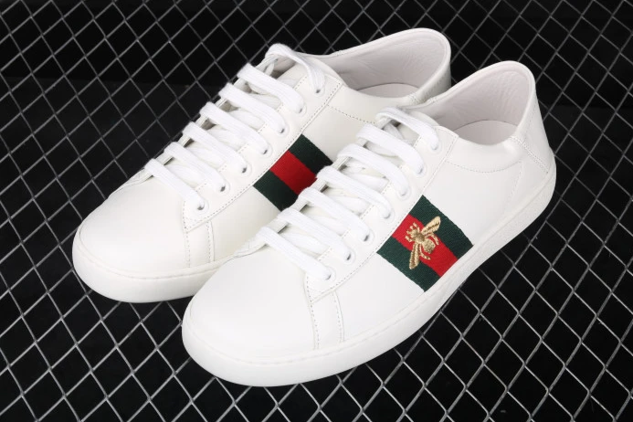 GUCC Ace Embroidered Low-Top Sneaker white with bee 429446 02JP0 WellDesigned 2935
