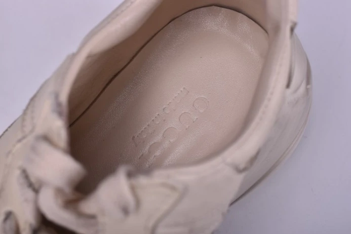 GUCC RHYTON VINTAGE TRAINER SNEAKER 498916 A9L00 Trendy 2908