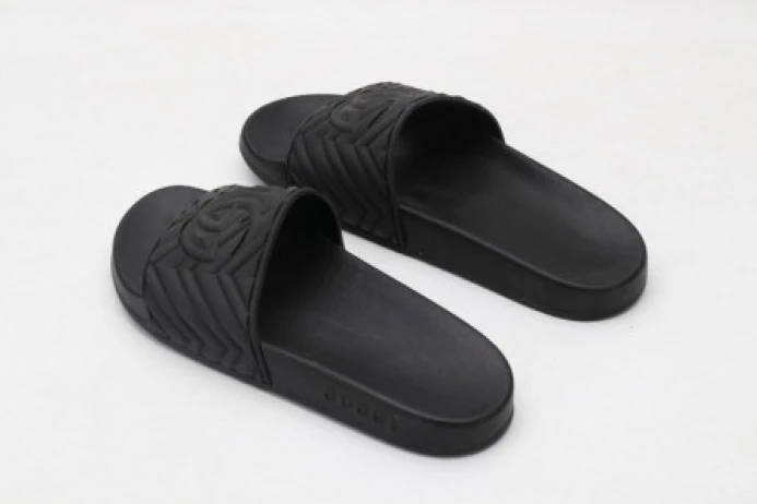 GUCC SLIPPERS ALL BLACK WellDesigned 2941