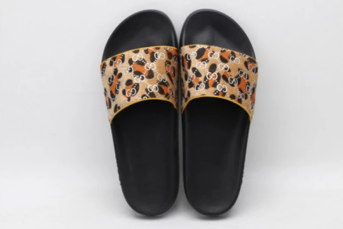 GUCC SLIPPERS LEOPARD PRINT DailyWear 2940