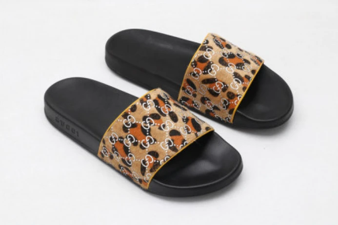 GUCC SLIPPERS LEOPARD PRINT DailyWear 2940