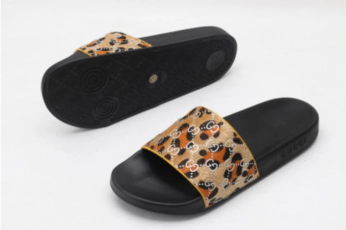 GUCC SLIPPERS LEOPARD PRINT DailyWear 2940