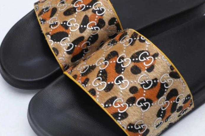 GUCC SLIPPERS LEOPARD PRINT DailyWear 2940