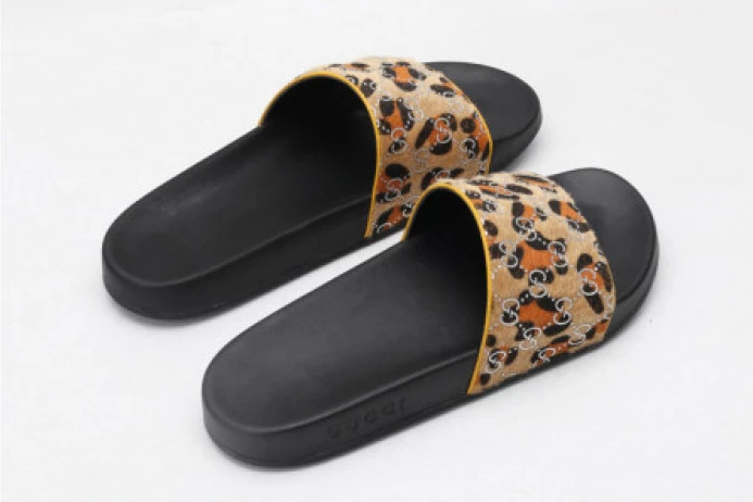 GUCC SLIPPERS LEOPARD PRINT DailyWear 2940