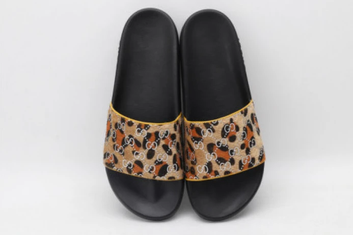 GUCC SLIPPERS LEOPARD PRINT DailyWear 2940