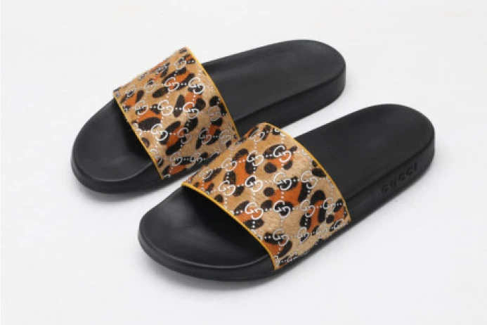 GUCC SLIPPERS LEOPARD PRINT DailyWear 2940