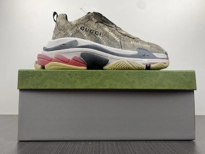 GUCC*BLCG TRIPLE S SNEAKER 677192 ULZ10 StreetReady 2505