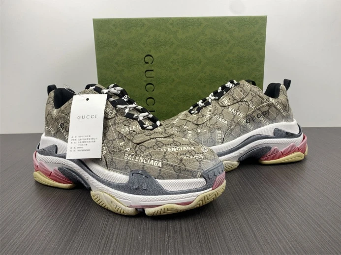 GUCC*BLCG TRIPLE S SNEAKER 677192 ULZ10 StreetReady 2505