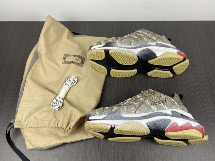 GUCC*BLCG TRIPLE S SNEAKER 677192 ULZ10 StreetReady 2505