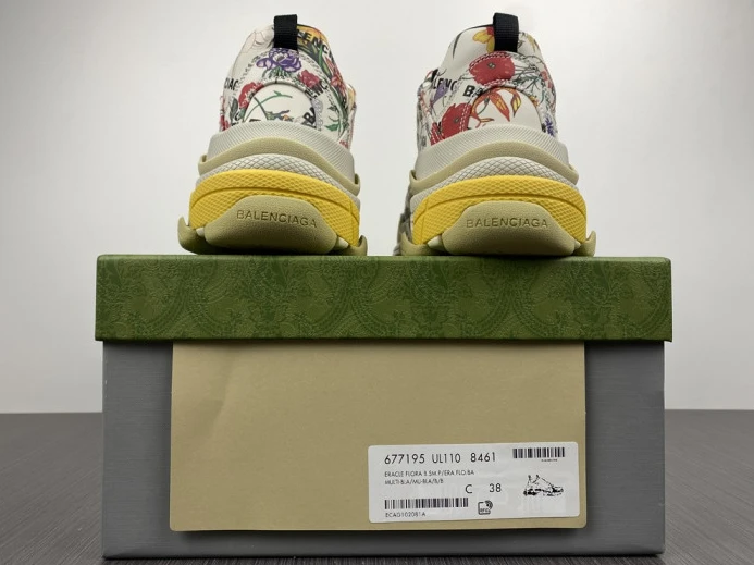 GUCC*BLCG TRIPLE S SNEAKER 677195 UL110 SmartChoice 2499