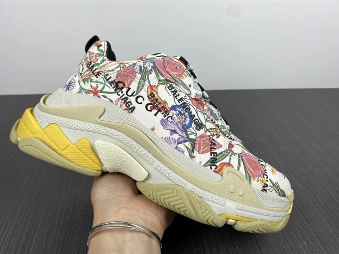 GUCC*BLCG TRIPLE S SNEAKER 677195 UL110 SmartChoice 2499