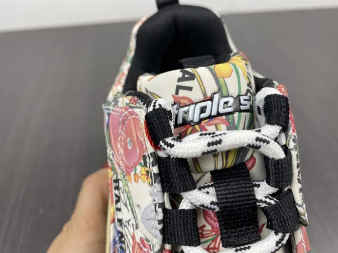 GUCC*BLCG TRIPLE S SNEAKER 677195 UL110 SmartChoice 2499