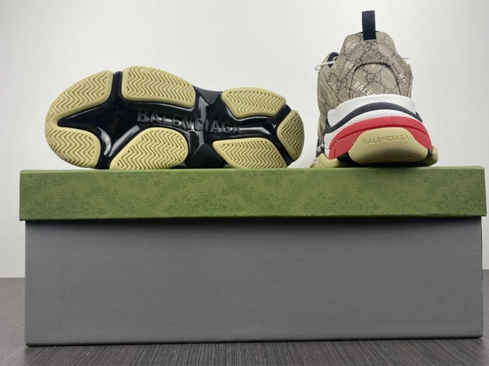 GUCC*BLCG TRIPLE S SNEAKER 681066 ULZ10 HighQuality 2496