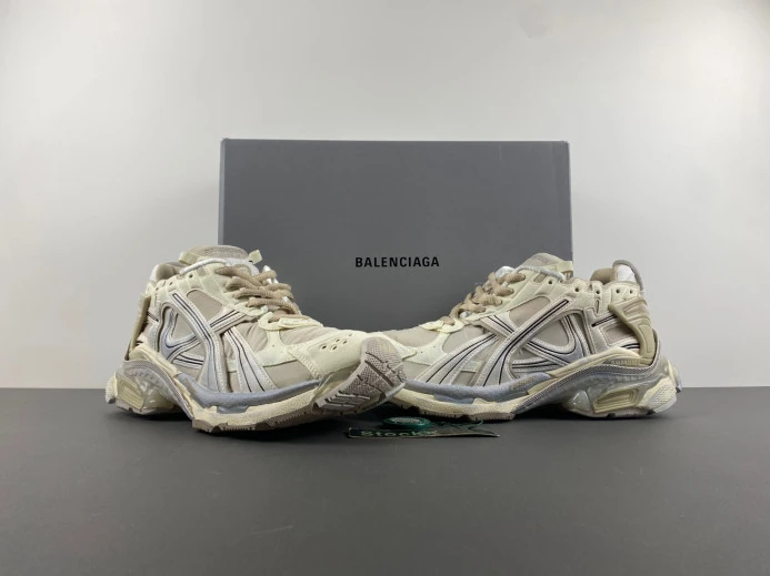 GoAnywhere BLCG RUNNER SNEAKER 772767 W3RNY 2402
