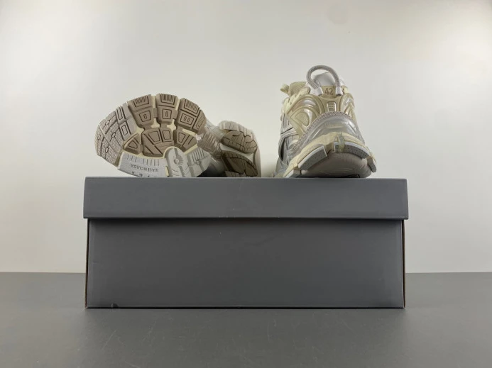 GoAnywhere BLCG RUNNER SNEAKER 772767 W3RNY 2402