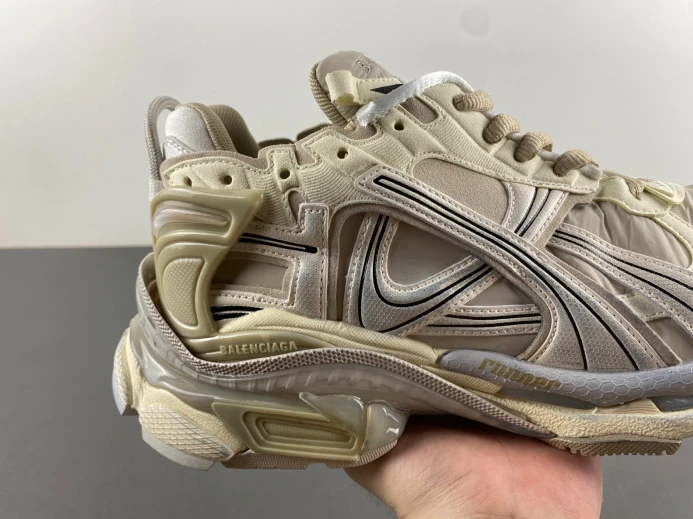 GoAnywhere BLCG RUNNER SNEAKER 772767 W3RNY 2402