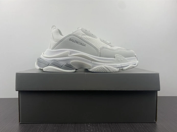 GoAnywhere BLCG TRIPLE S SNEAKER 536737 W2F54 2488