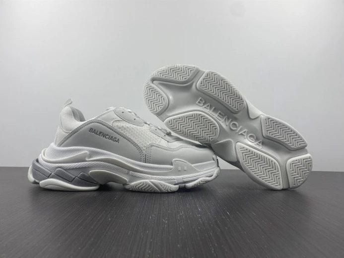 GoAnywhere BLCG TRIPLE S SNEAKER 536737 W2F54 2488