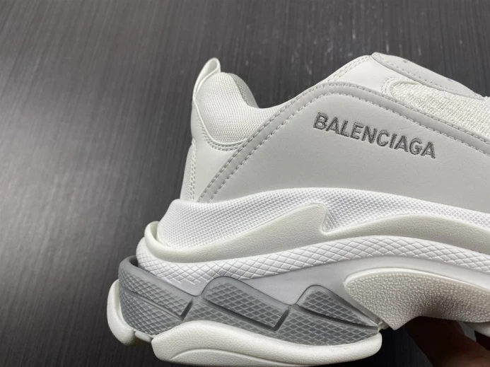 GoAnywhere BLCG TRIPLE S SNEAKER 536737 W2F54 2488