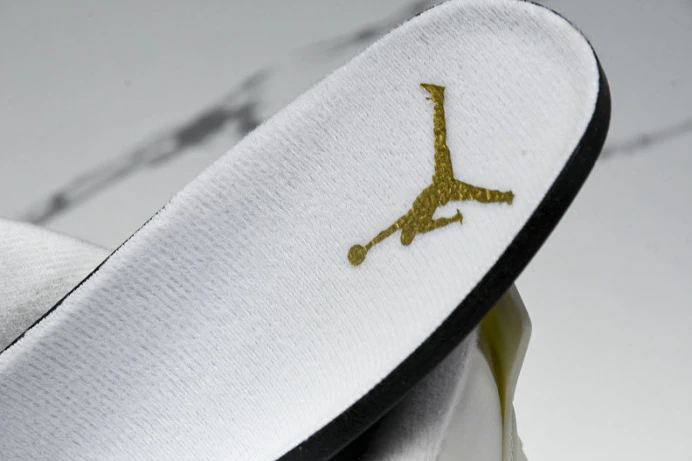 GoAnywhere Jordan 4 Retro Metallic Gold AQ9129- 541