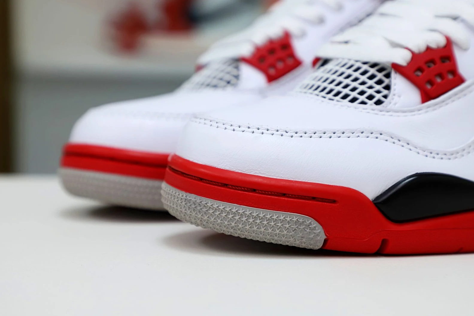 GoAnywhere Kimikick AIR JORDAN 4 RETRO 'FIRE RED' 2001